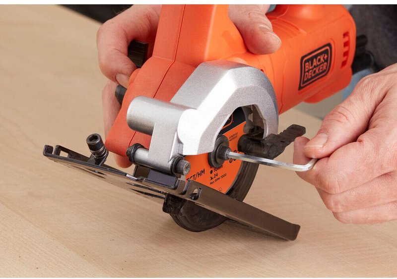 Пила дискова мережева BLACK+DECKER BES510