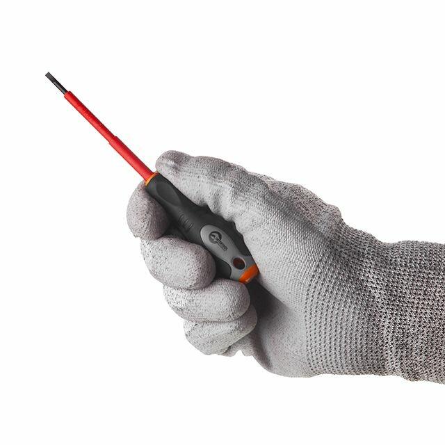 Викрутка ізольована Intertool 0.5х3 мм, 75 мм VT-3203
