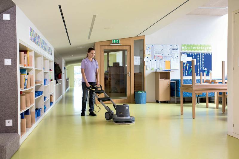 Полотер Karcher BDS 43-180 C Adv