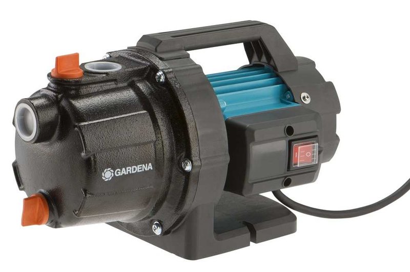 Насос садовий Gardena 3700/4
