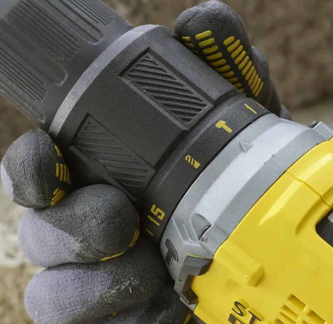 Акумуляторний дриль-шурупокрут Stanley FatMax SBD715C2K