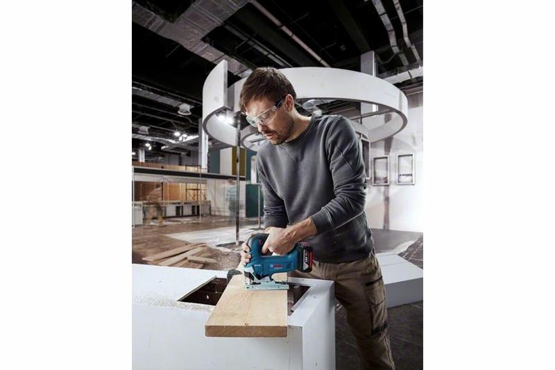 Акумуляторний лобзик Bosch GST 185-LI (06015B3023)
