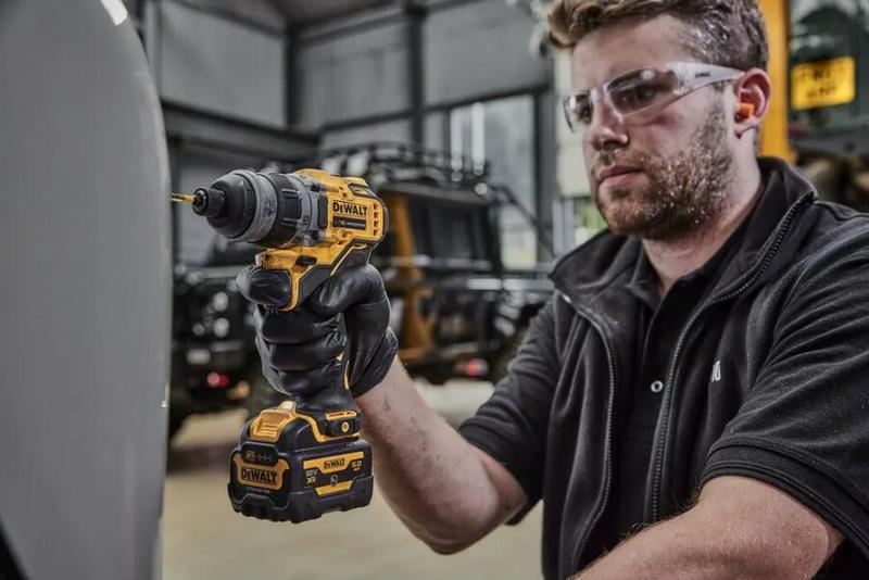 Дриль-шурупокрут акумуляторний безщітковий DeWalt DCD703NT (без АКБ та ЗП)