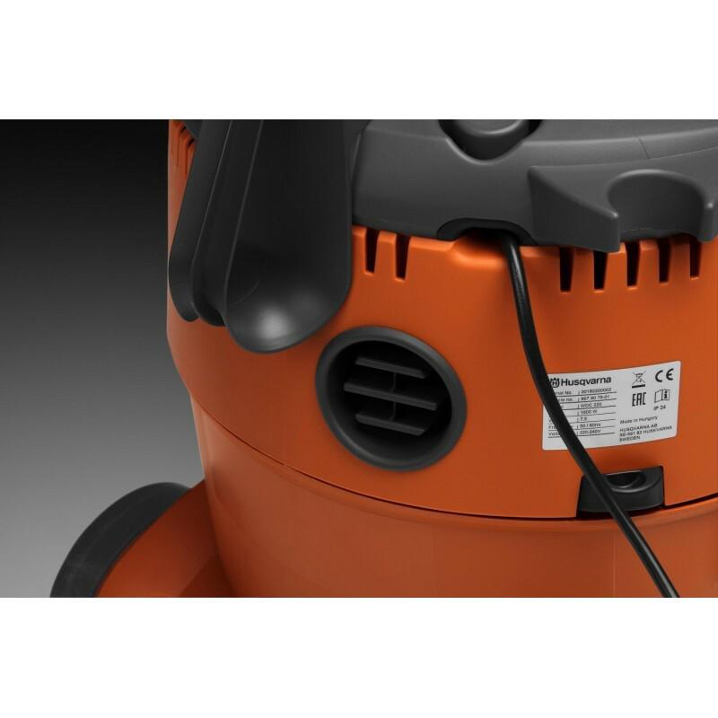 Пилосос гаражний Husqvarna WDC 220 (9679079-01)