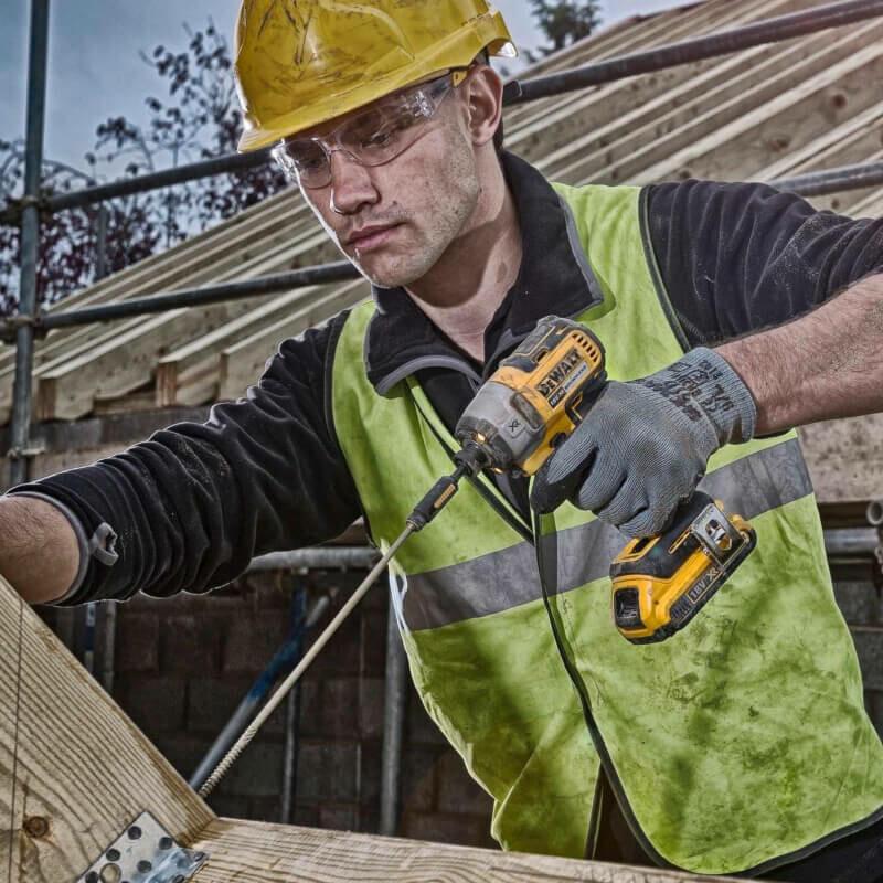 Набір з 4-х інструментів DeWALT DCK422P3