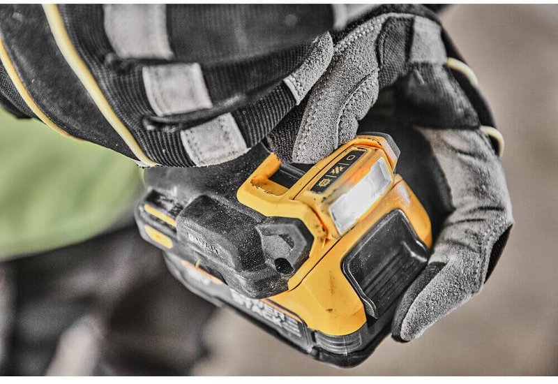 Дриль-шуруповерт акумуляторний безщітковий DeWALT DCD800E1T