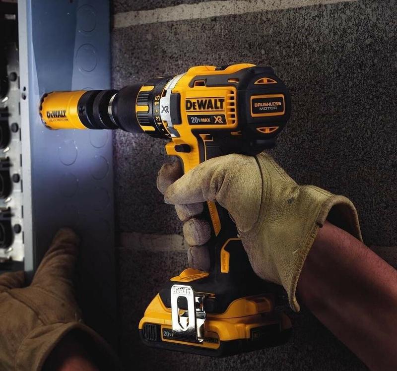 Дриль-шурупокрут ударний DeWalt DCD795D2