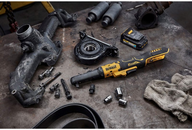 Гайкокрут кутовий - ключ-храповик акумуляторний безщітковий DeWALT DCF510N