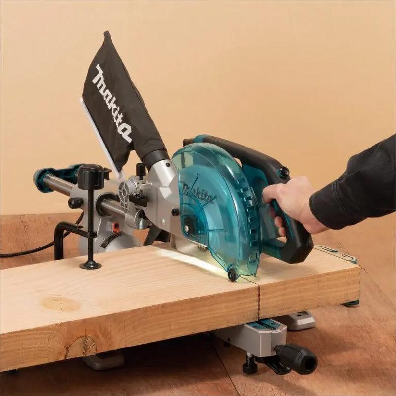 Пилка торцювальна Makita LS0816F