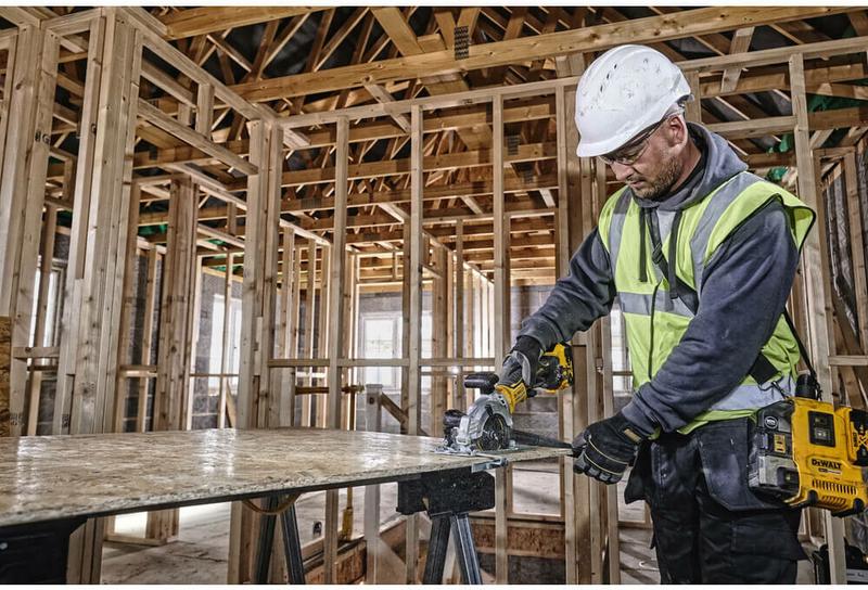 Пила дискова акумуляторна безщітковий компактна DeWALT DCS571NT