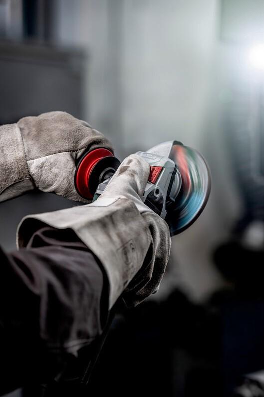 Акумуляторна кутова шліфувальна машина Metabo WPB 18 LT BL 11-125 Quick (613059850) (без АКБ та ЗП)