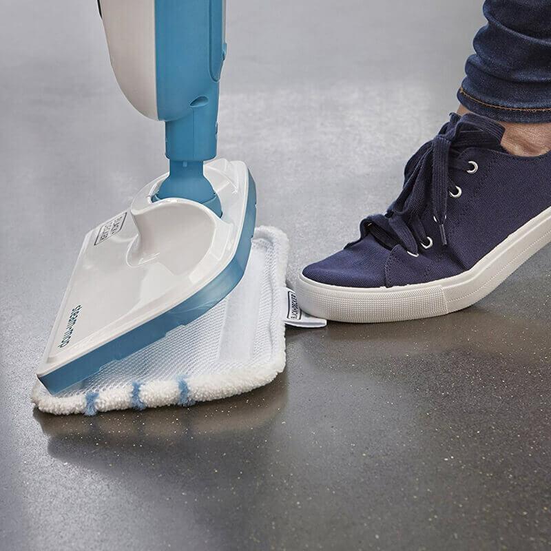 Щітка парова BLACK + DECKER Steam Mop FSM13E1