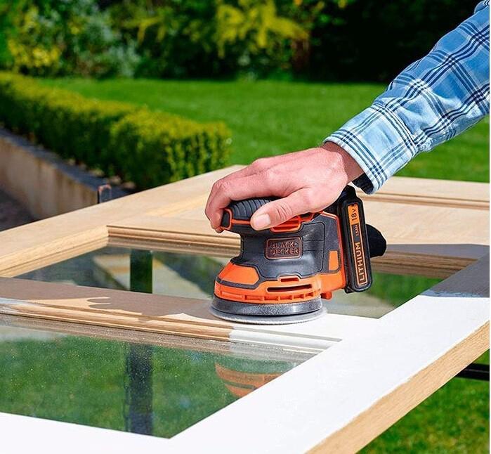 Акумуляторна кутова шліфувальна машина Black   Decker BDCROS18-QW