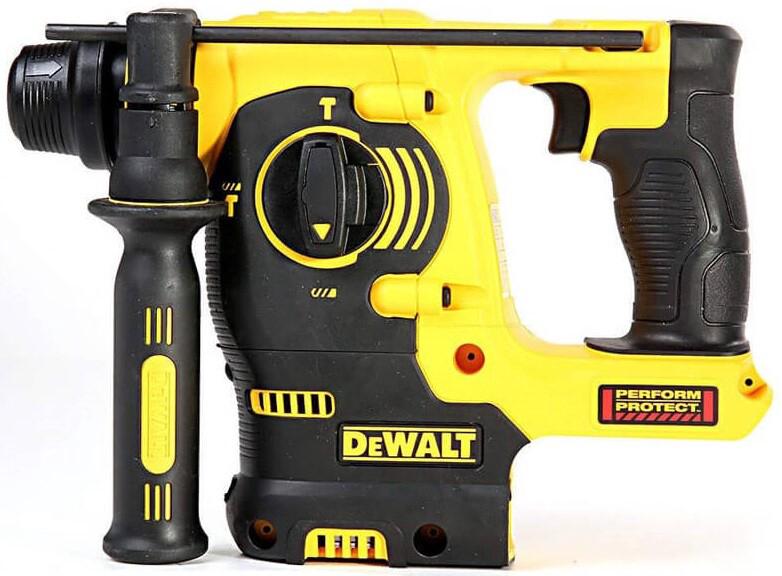 Набір з 4-х інструментів DeWALT DCK422P3