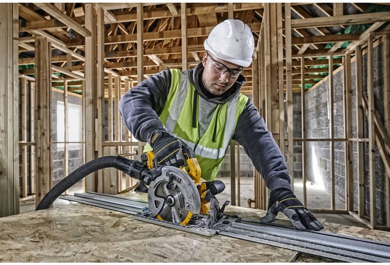 Пилка дискова акумуляторна безщіткова DeWALT DCS572NT