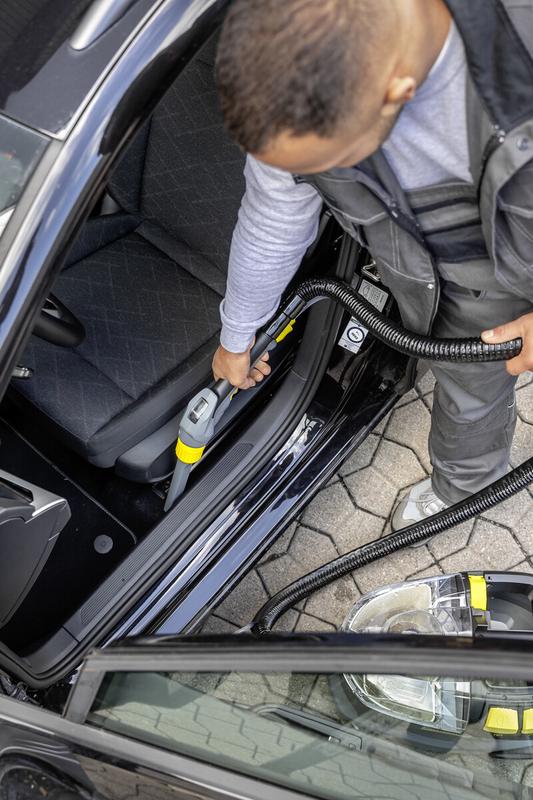 Пилосос миючий Karcher Puzzi 8/1 Adv (1.100-241.0)
