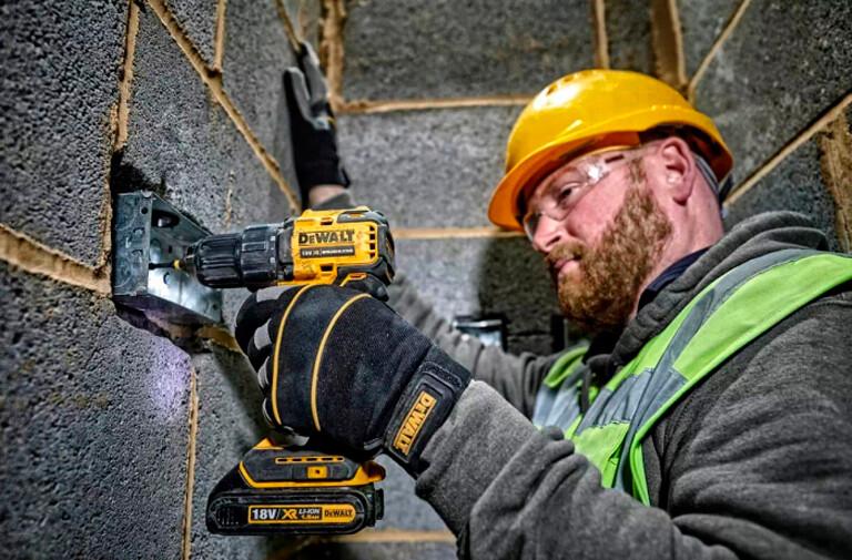 Дриль-шуруповерт DeWALT DCD708P2T
