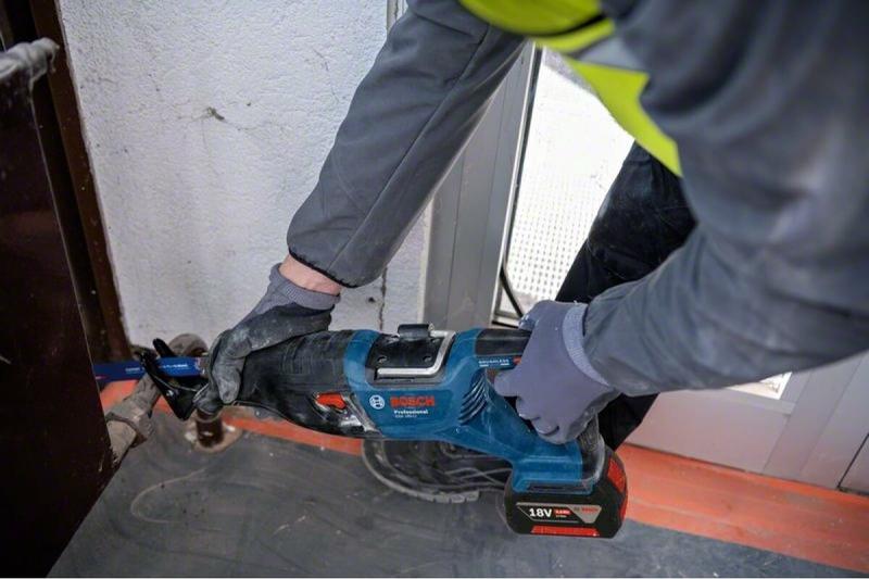 Акумуляторна шабельна пилка Bosch GSA 185-LI Solo (06016C0020) (без АКБ та ЗП)