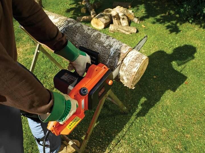 Електропила BLACK   DECKER CS1835