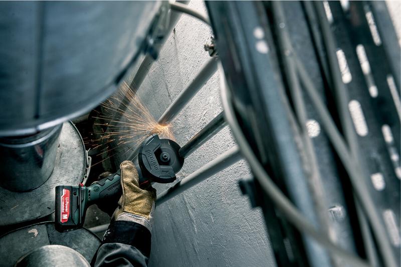 Акумуляторна болгарка Metabo CC 18 LTX BL Каркас MetaLoc (600349840) (без акумулятора і ЗП)