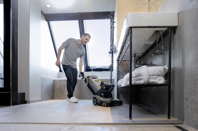 Підлогомийна машина Karcher BR 30/4 C Bp (без АКБ та ЗП) (1.783-234.0)