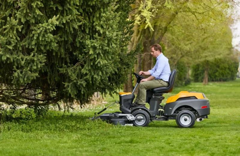 Райдер бензиновий Stiga Park 700 W