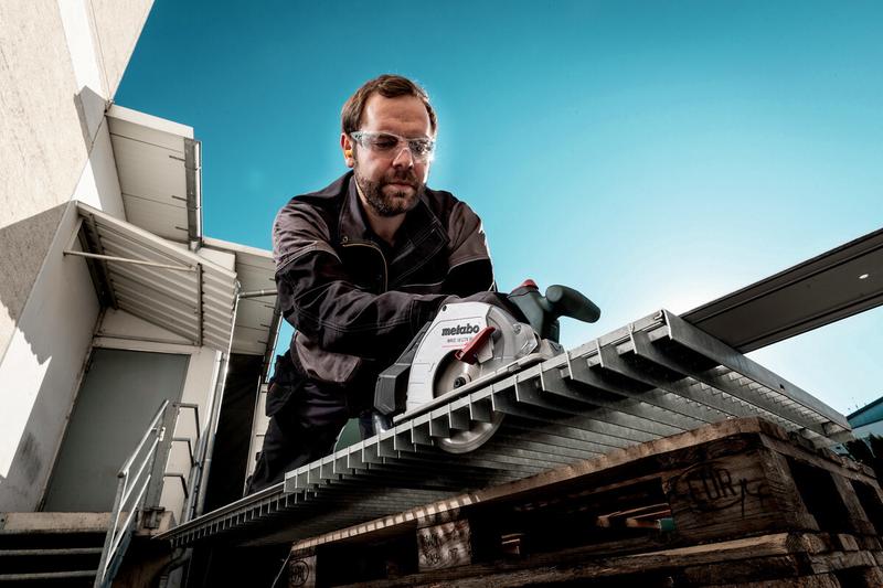 Акумуляторна дискова пилка Metabo MKS 18 LTX BL 58 (600773840) (без АКБ та ЗП)