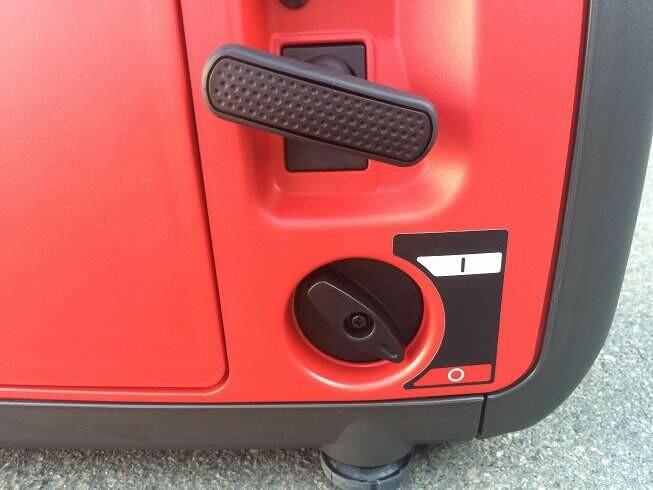 Інверторний генератор Honda EU20IT1 GG3