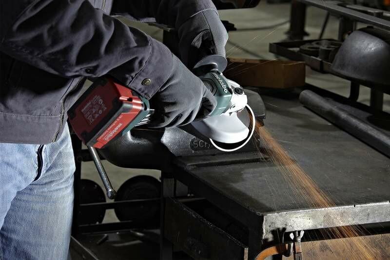 Акумуляторна кутова шліфувальна машина Metabo W 18 LTX 125 (602174610)