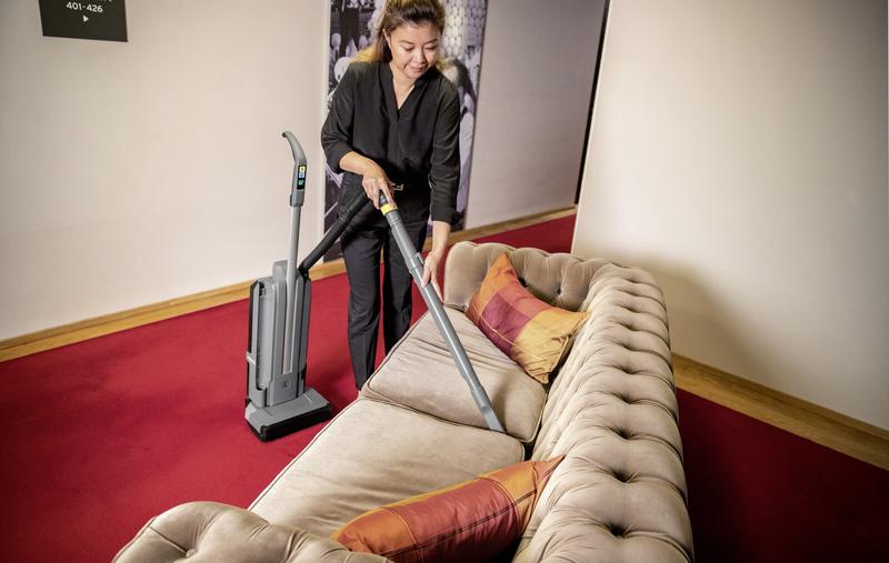 Акумуляторний пилосос Karcher CV 30/2 Bp Adv (без АКБ та ЗП) (1.023-206.0)