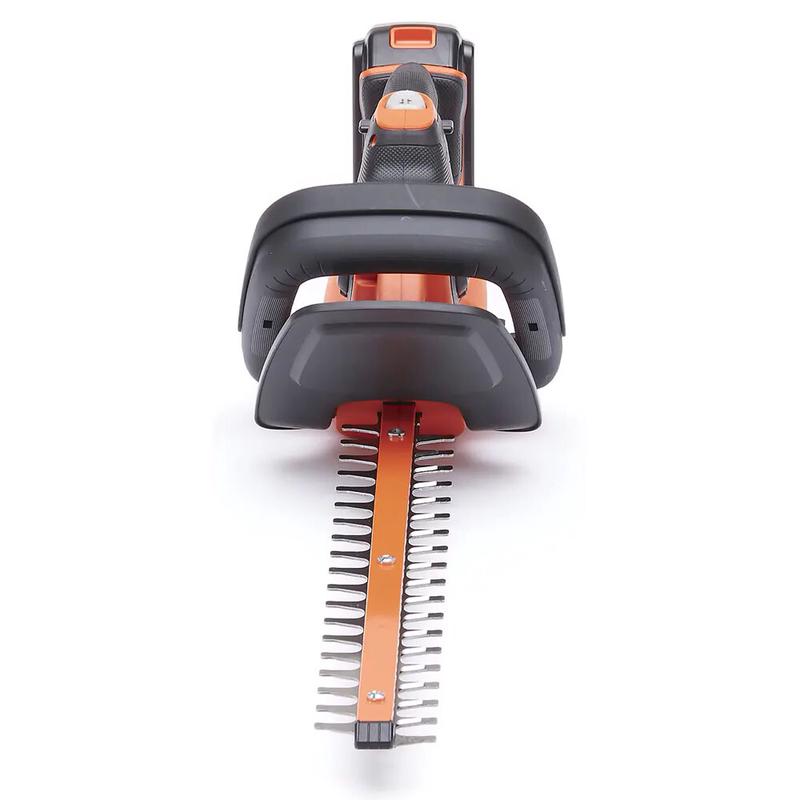 Кущоріз акумуляторний BLACK + DECKER GTC18452PC