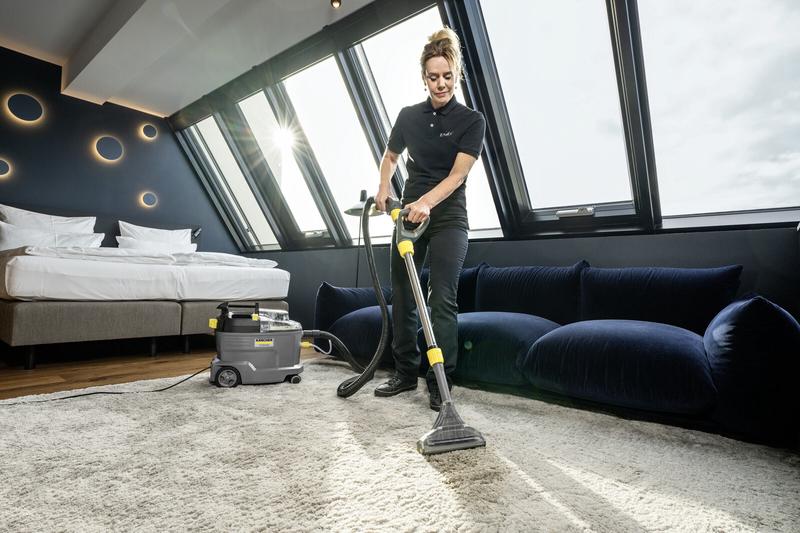 Пилосос миючий Karcher Puzzi 8/1 Adv (1.100-241.0)