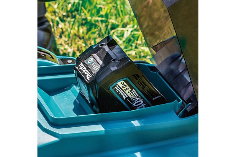 Акумуляторна газонокосарка Makita XGT LM004GM103