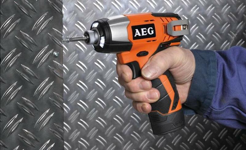 Імпульсний акумуляторний гайкокрут 12В AEG BSS 12 С Li