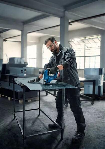 Акумуляторний лобзик Bosch GST 183-LI (06015B7022)