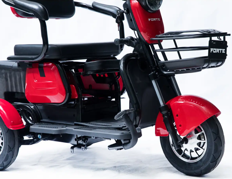 Акумуляторний трицикл Forte Family-P600 (червоний) (145226)