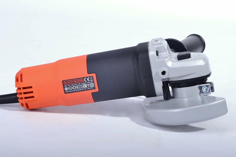 Кутова шліфувальна машина Black   Decker KG912