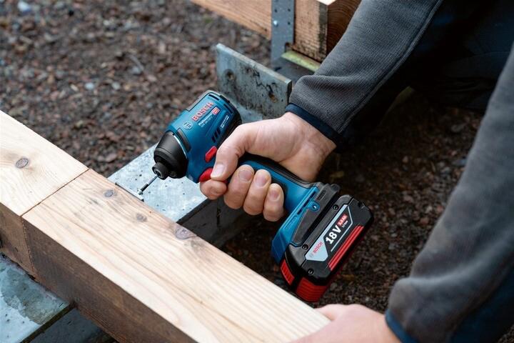 Акумуляторний гайкокрут Bosch GDR 18V-220 C (06019L6000) (без АКБ та ЗП)