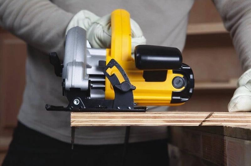 Пила циркулярна мережева DeWALT DWE560K