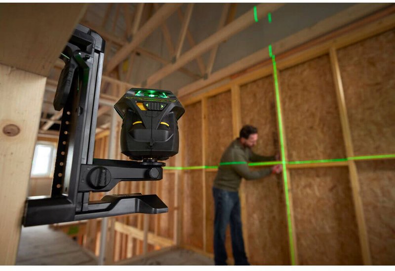 Рівень лазерний FatMax®MultilineGreen трипроменевий площинний самовирівнюючий, чемодан STANLEY FMHT1-77356