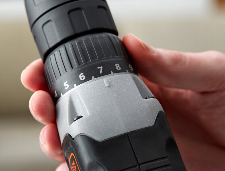 Дриль-шурупокрут акумуляторний BLACK+DECKER BCD001C1