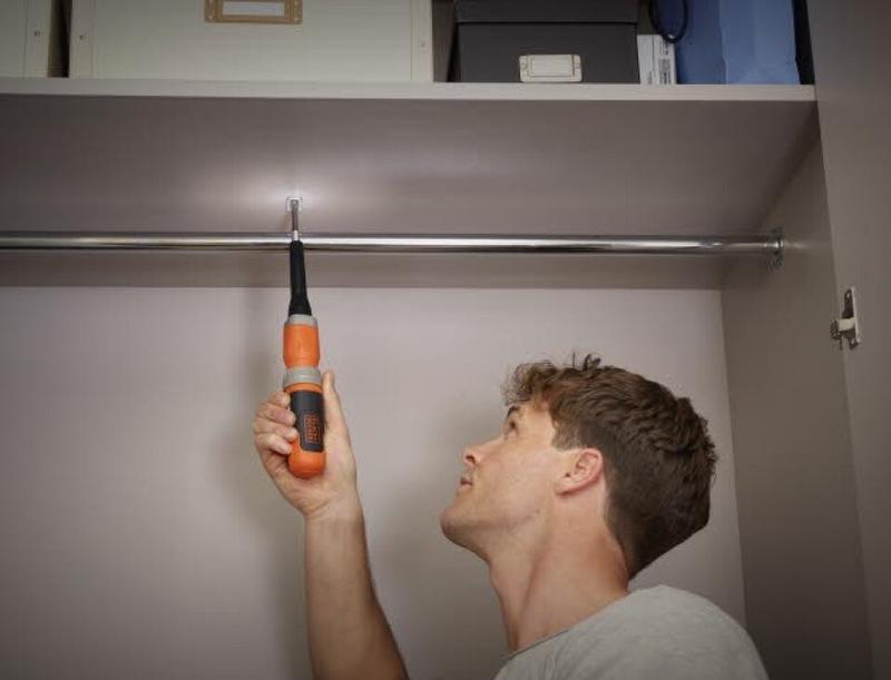 Викрутка акумуляторна Black   Decker BCF603C-QW