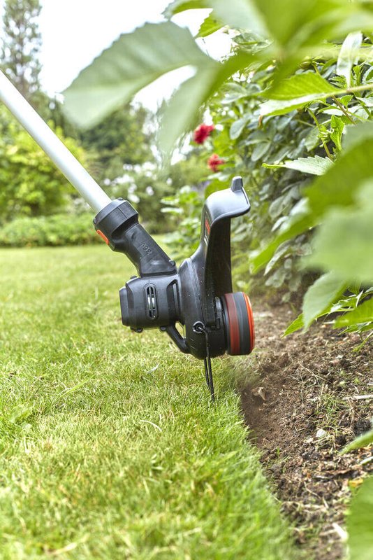 Тример акумуляторний безщітковий BLACK+DECKER BCSTE636L1