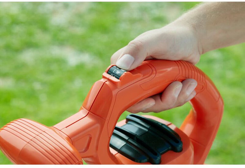 Садовий пилосос електричний BLACK+DECKER BEBLV290