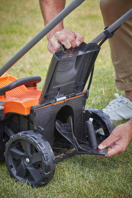 Газонокосарка акумуляторна BLACK+DECKER BCMW3318L2