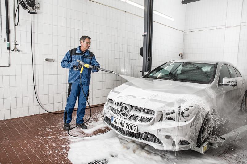 Мийка високого тиску Karcher HDS 9/18-4 M (1.077-911.0)