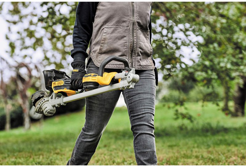 Коса акумуляторна безщіткова DeWALT DCMST561N