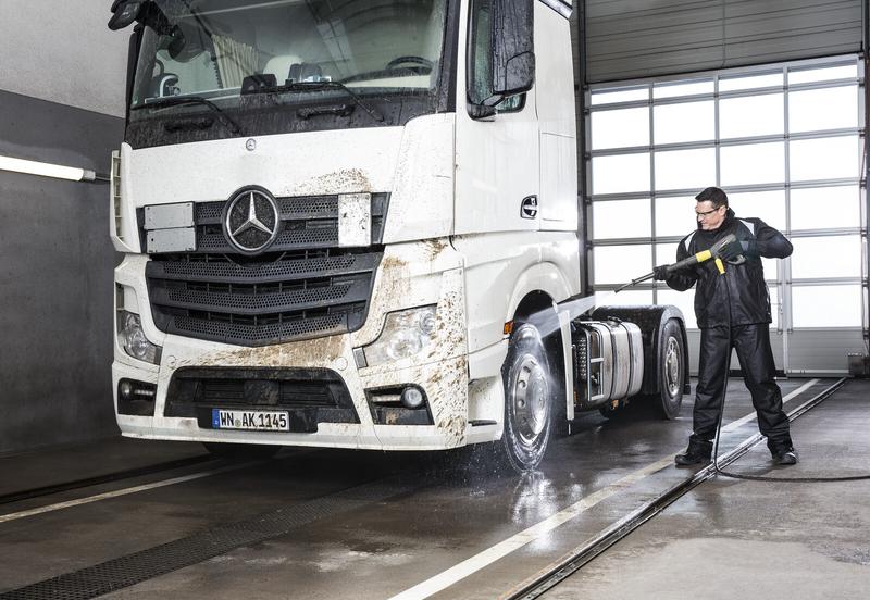 Мийка високого тиску Karcher HDS 9/18-4 M (1.077-911.0)