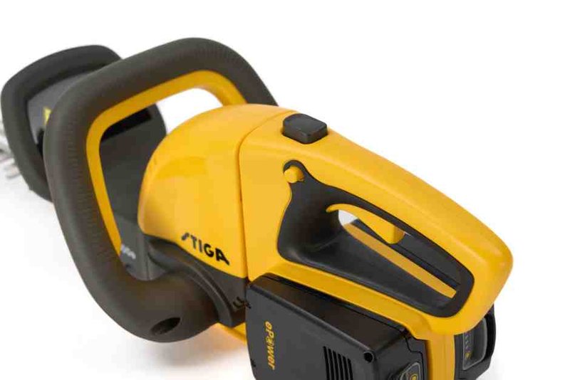 Кущоріз акумуляторний STIGA HT300eKit