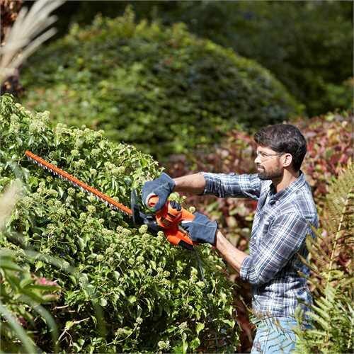 Кущоріз Black   Decker BEHT201